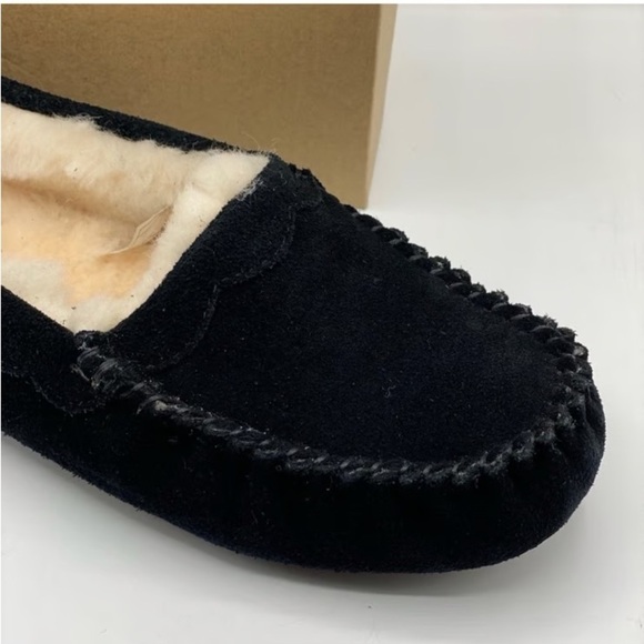 NWT Ugg Ainsley Scalloped Slippers - Picture 2 of 8
